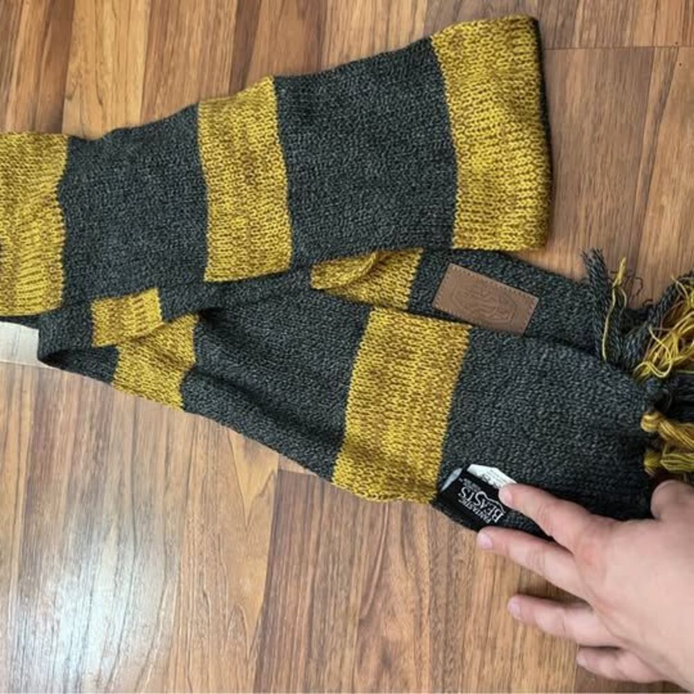 Fantastic Beasts Newt Scamander Scarf